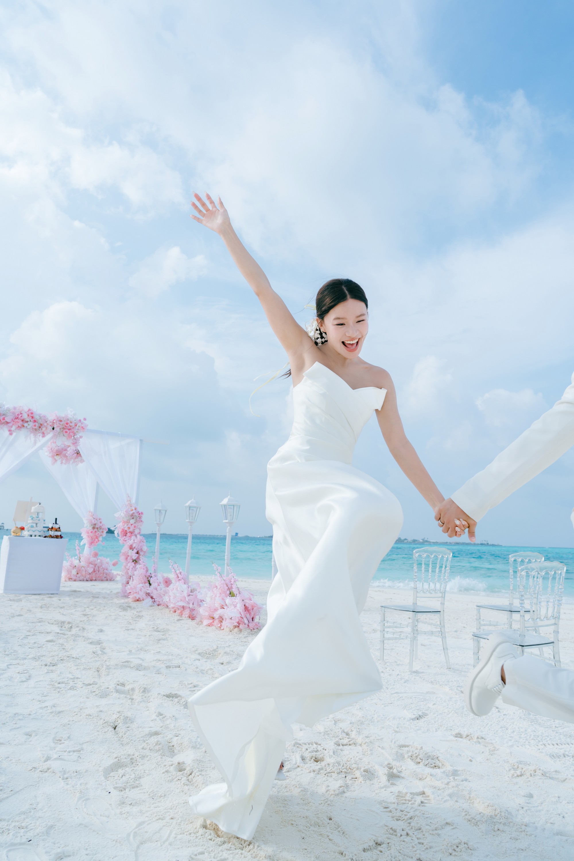 Velavaru_Maldives Beach Wedding-2.jpg